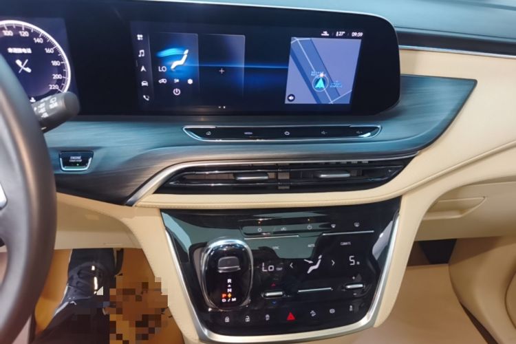 Used Buick GL8 2023 ES Lu Zun Deluxe Model Audio And AC Panel