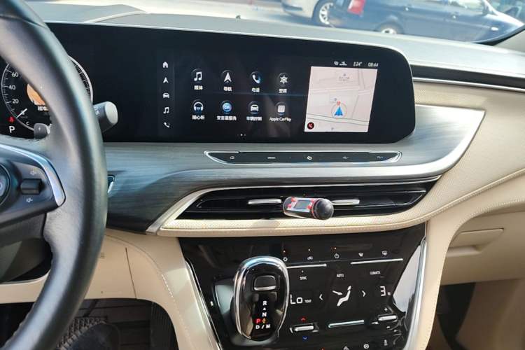 Used Buick GL8 2023 ES Lu Zun Deluxe Model Audio And AC Panel