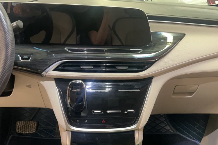 Used Buick GL8 2023 ES Lu Zun Comfort Model Audio And AC Panel