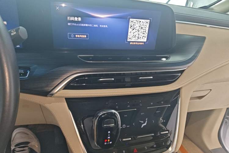 Used Buick GL8 2023 ES Lu Zun Deluxe Model Audio And AC Panel