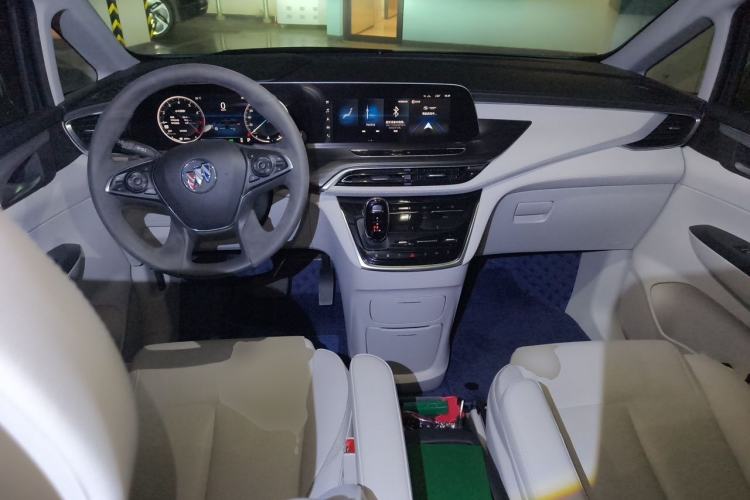 Used Buick GL8 2023 ES Lu Zun Deluxe and Yue Edition Center Console