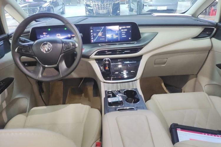 Used Buick GL8 2023 ES Lu Zun Comfort Model Center Console