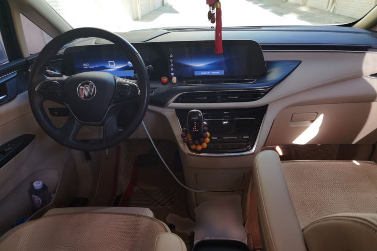 Used Buick GL8 2023 ES Lu Zun Deluxe Model Center Console