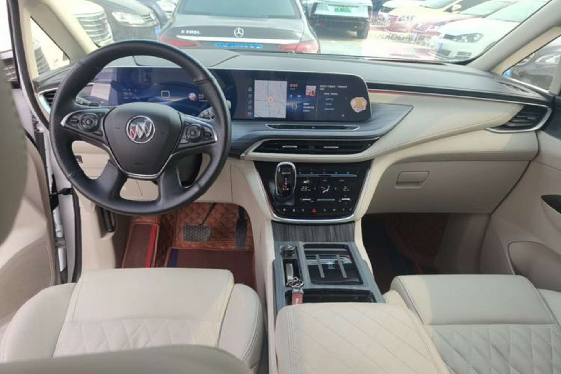 Used Buick GL8 2023 ES Lu Zun Comfort Model Center Console