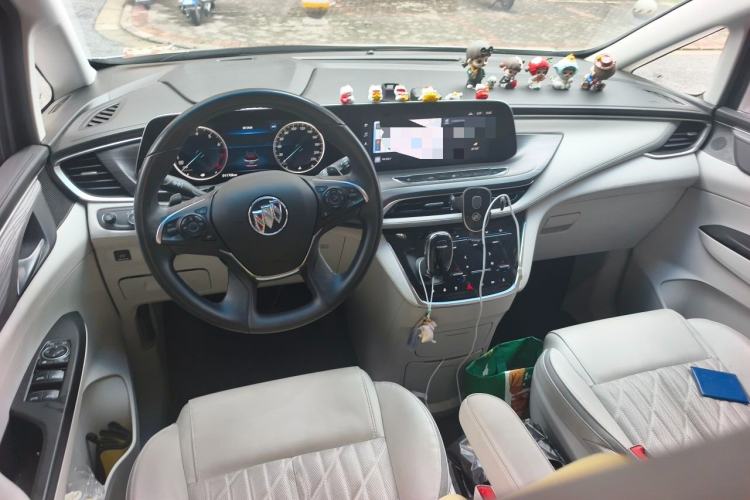 Used Buick GL8 2023 ES Lu Zun Luxury Edition and Yue Version Center Console