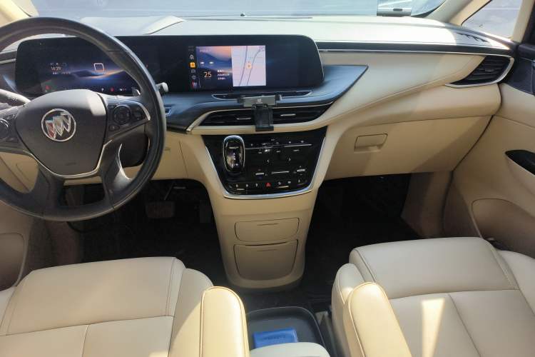 Used Buick GL8 2023 ES Lu Zun Deluxe Model Center Console