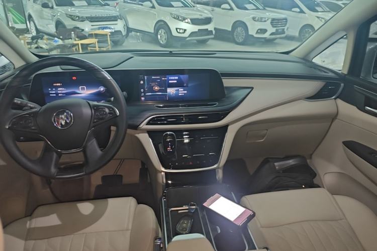 Used Buick GL8 2023 ES Lu Zun Comfort Model Center Console