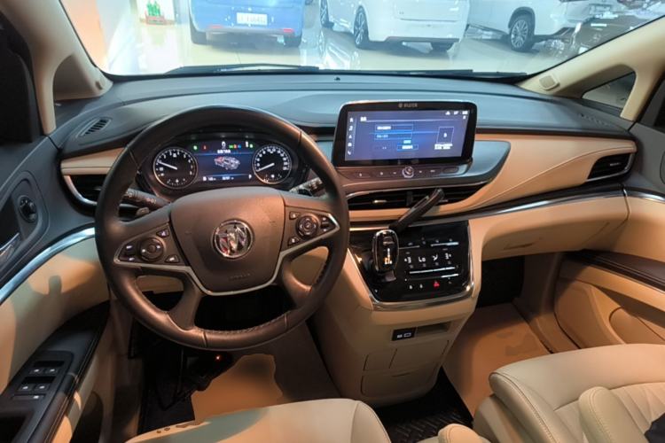 Used Buick GL8 2023 Facelifted Land Cruiser Executive Luxury Version Center Console