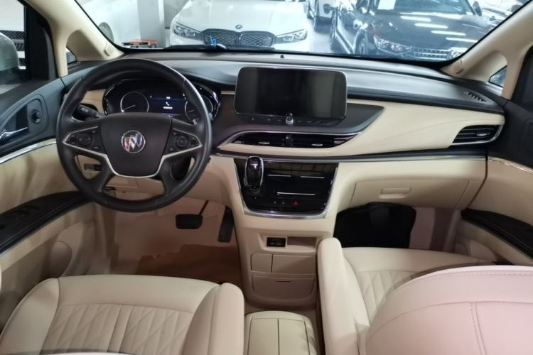 Used Buick GL8 2023 Facelifted Land Cruiser Executive Luxury Version Center Console