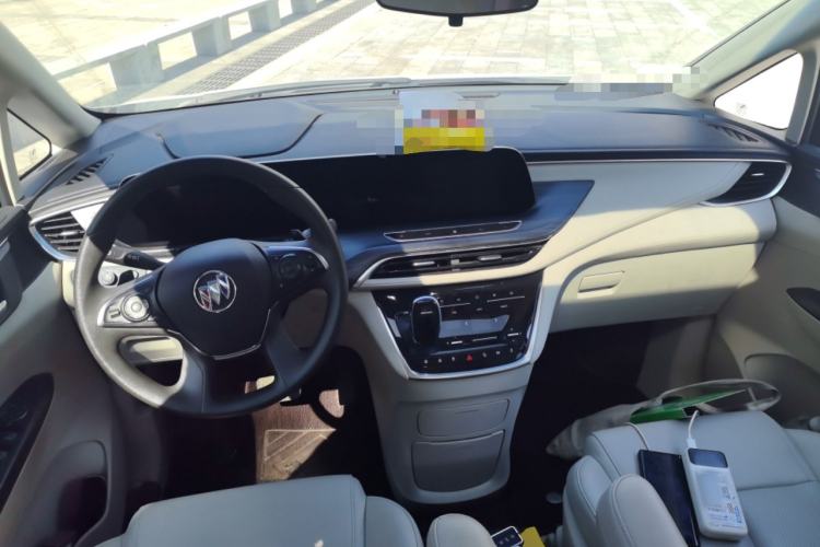 Used Buick GL8 2023 ES Lu Zun Comfort Model Center Console