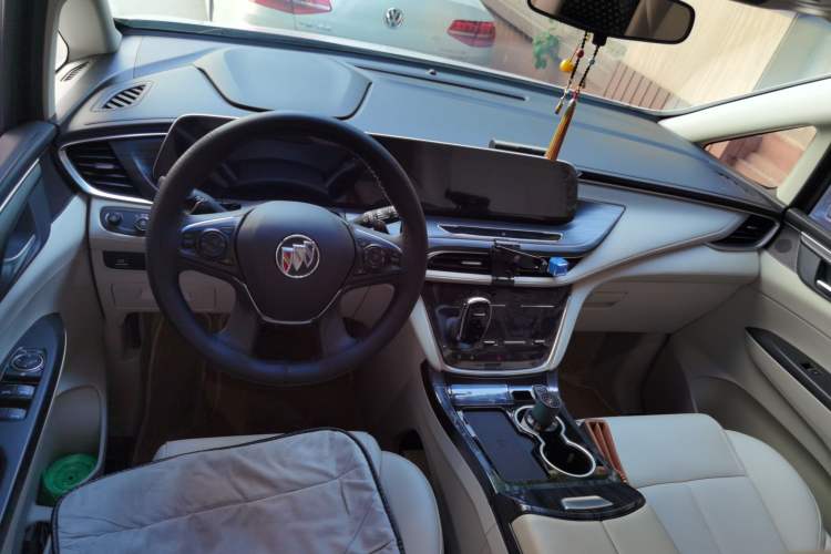Used Buick GL8 2023 ES Lu Zun Comfort Model Center Console