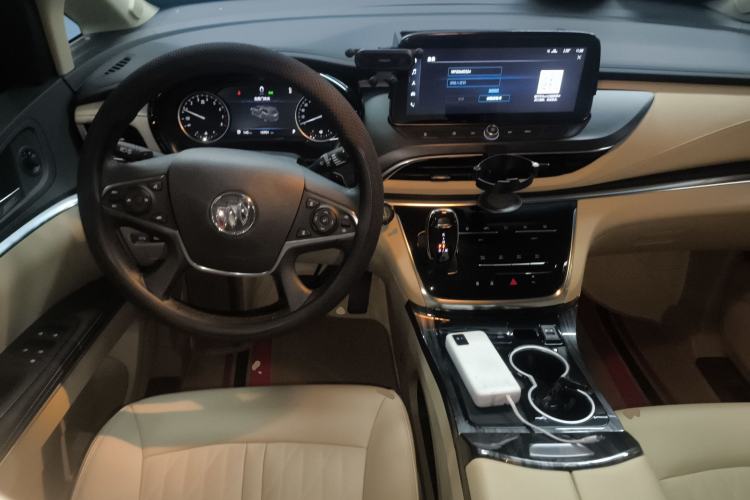 Used Buick GL8 2023 Facelifted Land Cruiser Executive Luxury Version Center Console