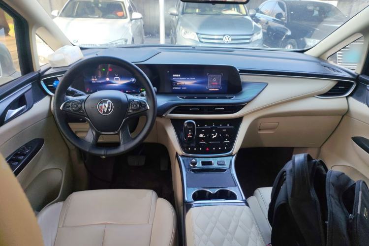Used Buick GL8 2023 ES Lu Zun Deluxe Model Center Console