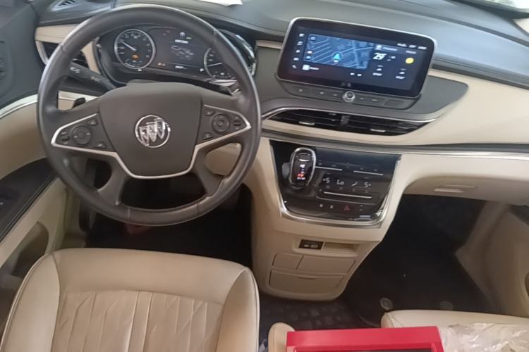 Used Buick GL8 2023 Facelifted Land Cruiser Executive Luxury Version Center Console