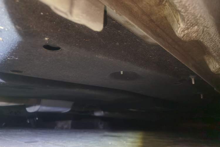 Used Buick GL8 2023 ES Lu Zun Deluxe Model Chassis Front Left