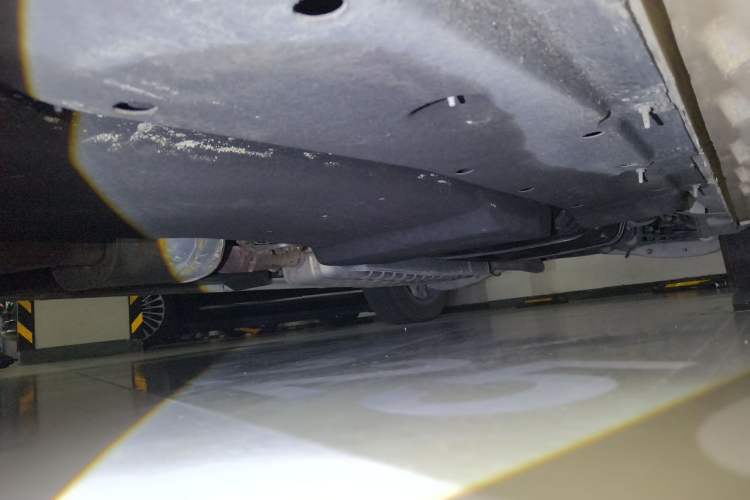 Used Buick GL8 2023 ES Lu Zun Deluxe and Yue Edition Chassis Front Left