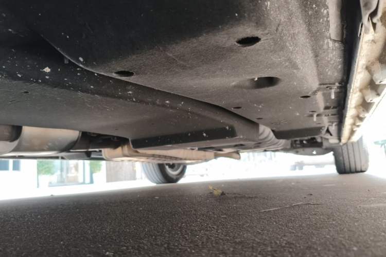 Used Buick GL8 2023 ES Lu Zun Flagship Model Chassis Front Left