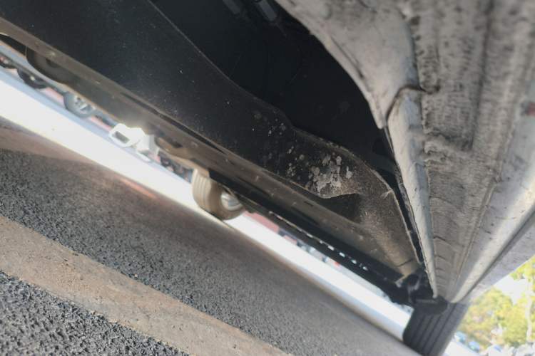 Used Buick GL8 2023 Land Executive Class Comfort Model Chassis Front Left