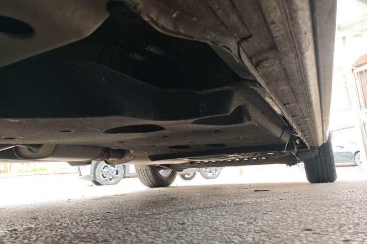 Used Buick GL8 2023 Facelifted Land Cruiser Executive Luxury Version Chassis Front Left