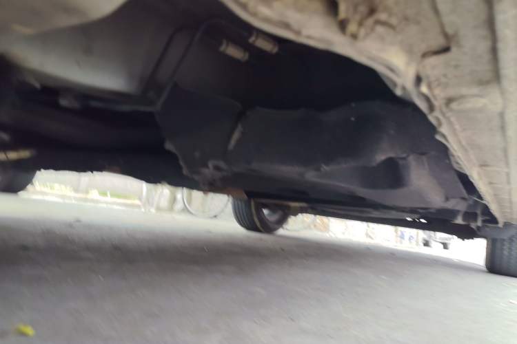 Used Buick GL8 2023 Land Executive Class Comfort Model Chassis Front Left