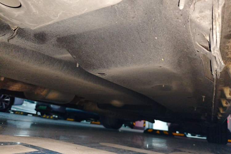 Used Buick GL8 2023 ES Lu Zun Deluxe Model Chassis Front Left