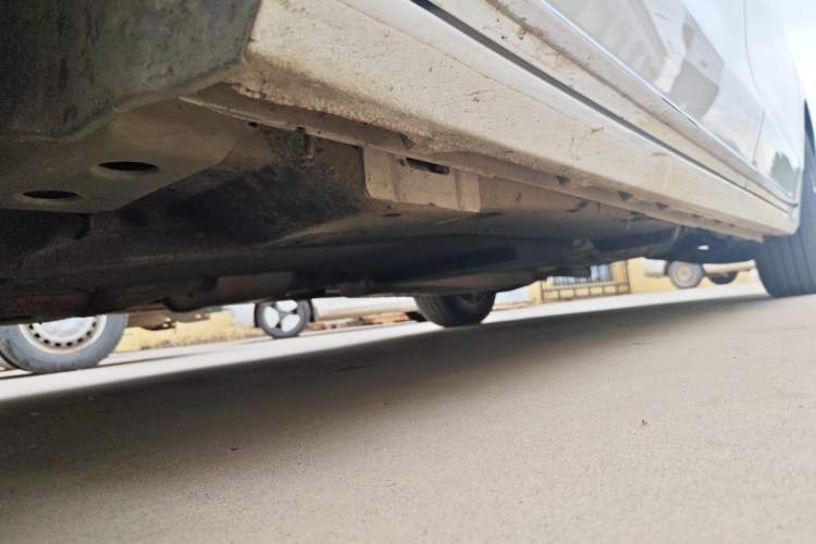 Used Buick GL8 2023 ES Lu Zun Deluxe Model Chassis Front Left