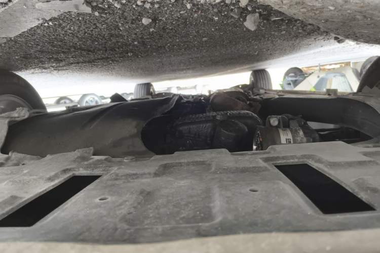 Used Buick GL8 2023 ES Lu Zun Deluxe Model Chassis Front