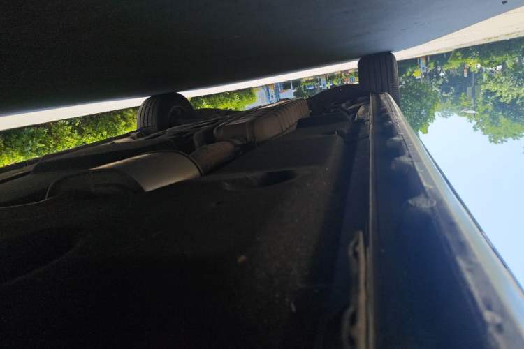 Used Buick GL8 2023 ES Lu Zun Deluxe and Yue Edition Chassis Front Right