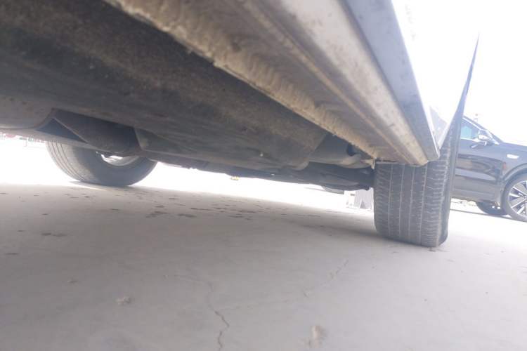 Used Buick GL8 2023 Land Executive Class Comfort Model Chassis Front Right