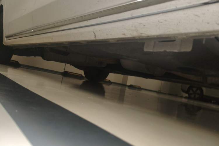 Used Buick GL8 2023 ES Lu Zun Comfort Model Chassis Front Right