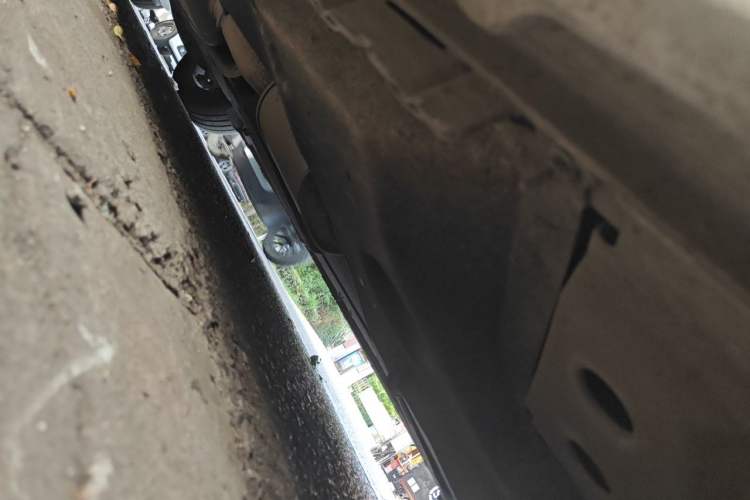 Used Buick GL8 2023 ES Lu Zun Deluxe Model Chassis Front Right