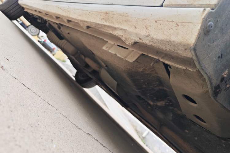 Used Buick GL8 2023 ES Lu Zun Deluxe Model Chassis Front Right