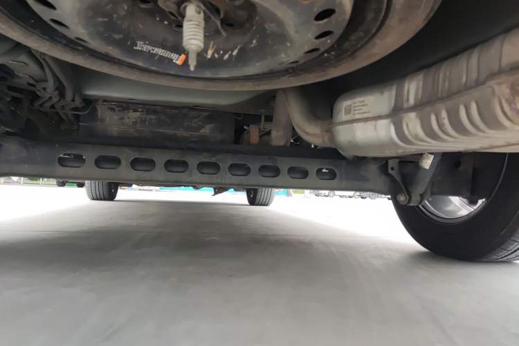 Used Buick GL8 2023 Facelifted Land Cruiser Executive Luxury Version Chassis Rear