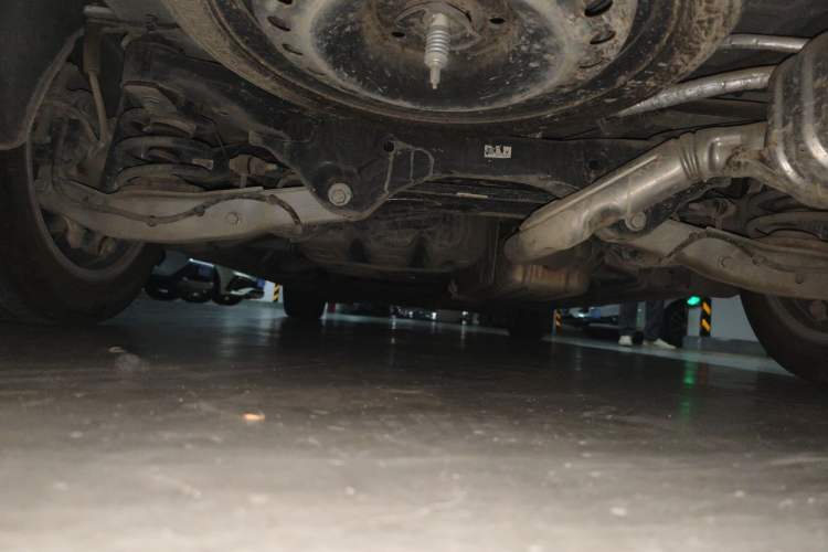 Used Buick GL8 2023 ES Lu Zun Luxury Edition and Yue Version Chassis Rear