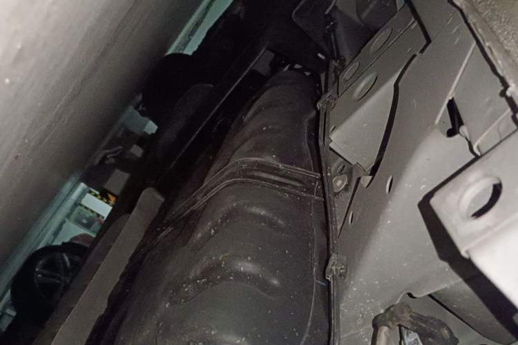 Used Buick GL8 2023 ES Lu Zun Deluxe Model Chassis Rear Left