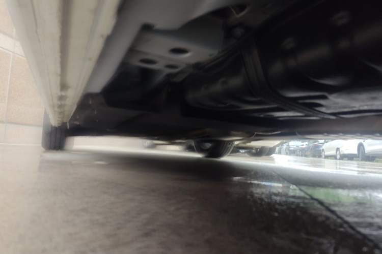 Used Buick GL8 2023 ES Lu Zun Deluxe Model Chassis Rear Left
