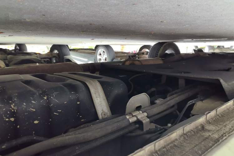 Used Buick GL8 2023 Land Executive Class Comfort Model Chassis Rear Left