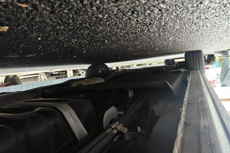 Used Buick GL8 2023 Land Executive Class Comfort Model Chassis Rear Left