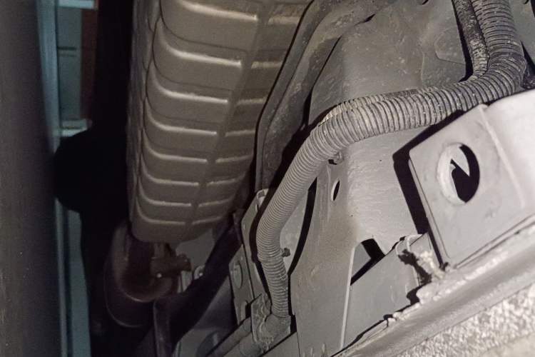 Used Buick GL8 2023 ES Lu Zun Deluxe Model Chassis Rear Right