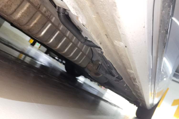Used Buick GL8 2023 ES Lu Zun Deluxe Model Chassis Rear Right