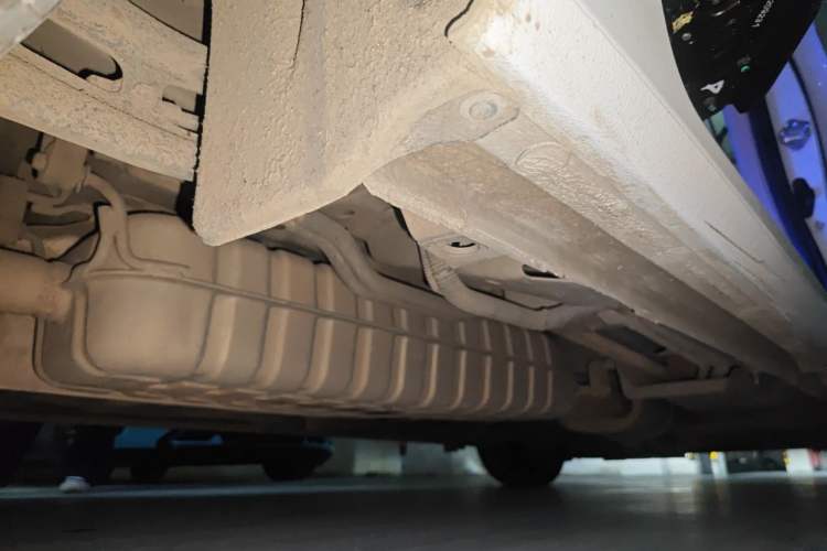 Used Buick GL8 2023 ES Lu Zun Deluxe Model Chassis Rear Right
