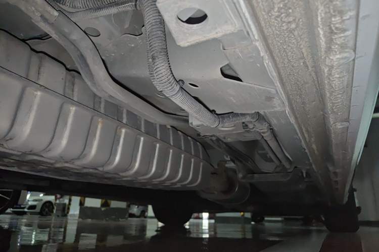 Used Buick GL8 2023 ES Lu Zun Deluxe Model Chassis Rear Right