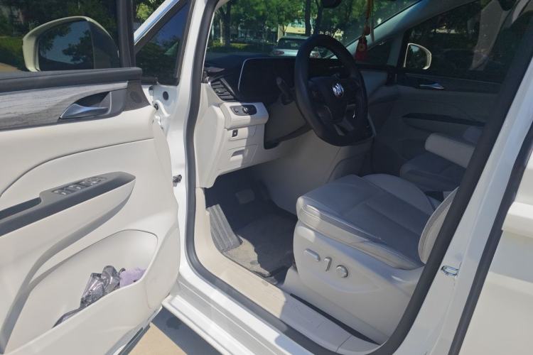 Used Buick GL8 2023 ES Lu Zun Deluxe and Yue Edition Driver Seat