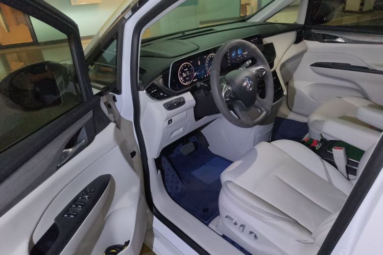 Used Buick GL8 2023 ES Lu Zun Deluxe and Yue Edition Driver Seat