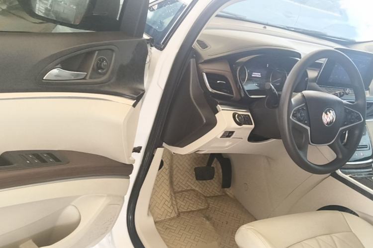 Used Buick GL8 2023 Land Executive Class Comfort Model Driver Seat