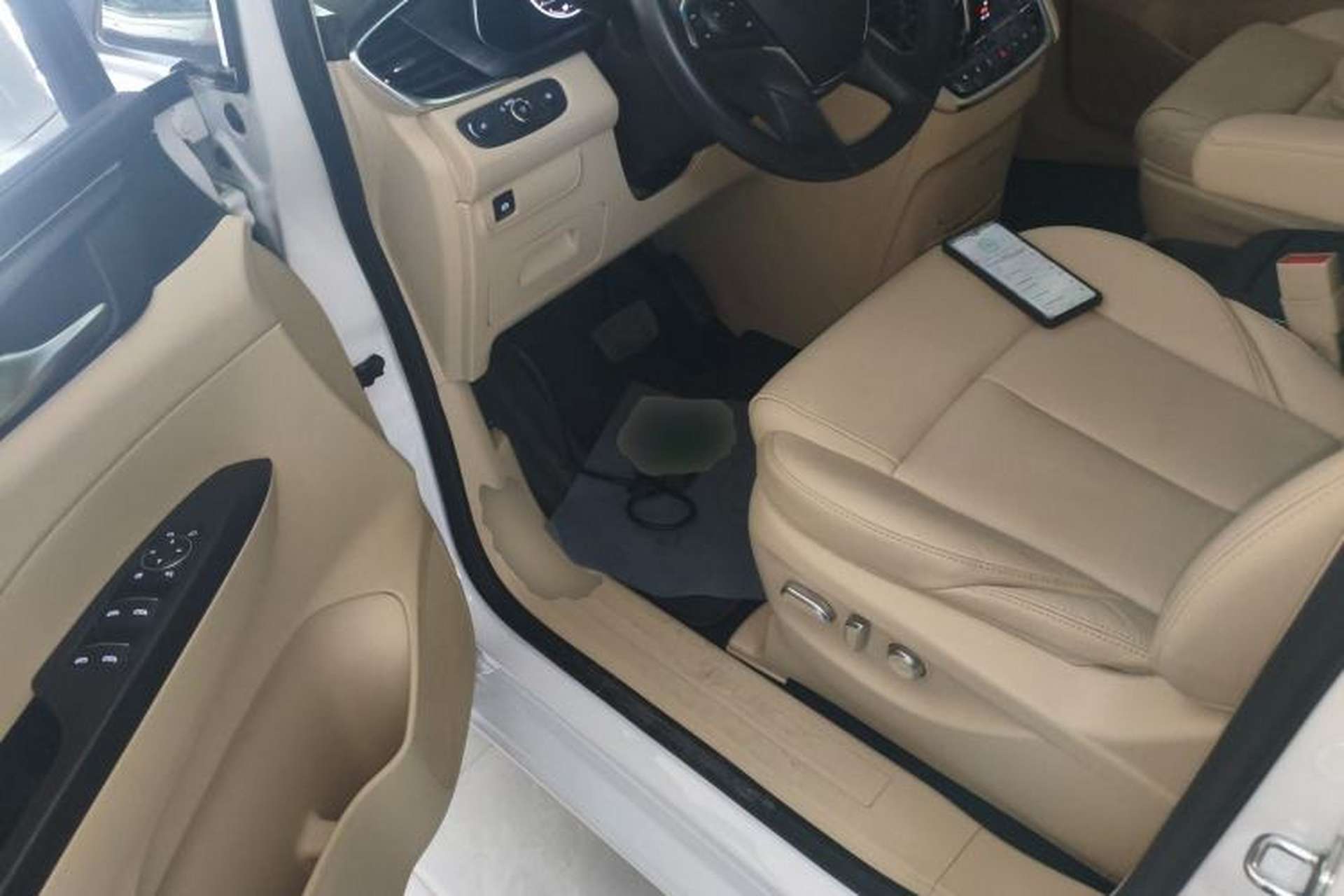 Used Buick GL8 2023 ES Lu Zun Deluxe Model Driver Seat