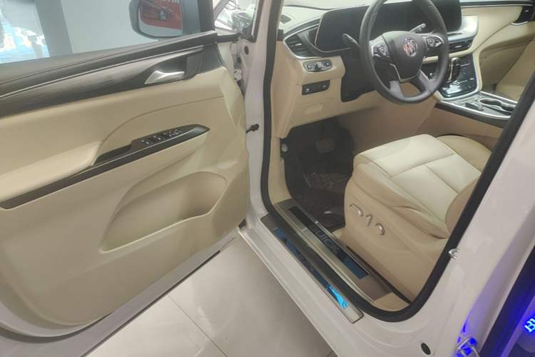 Used Buick GL8 2023 ES Lu Zun Deluxe Model Driver Seat