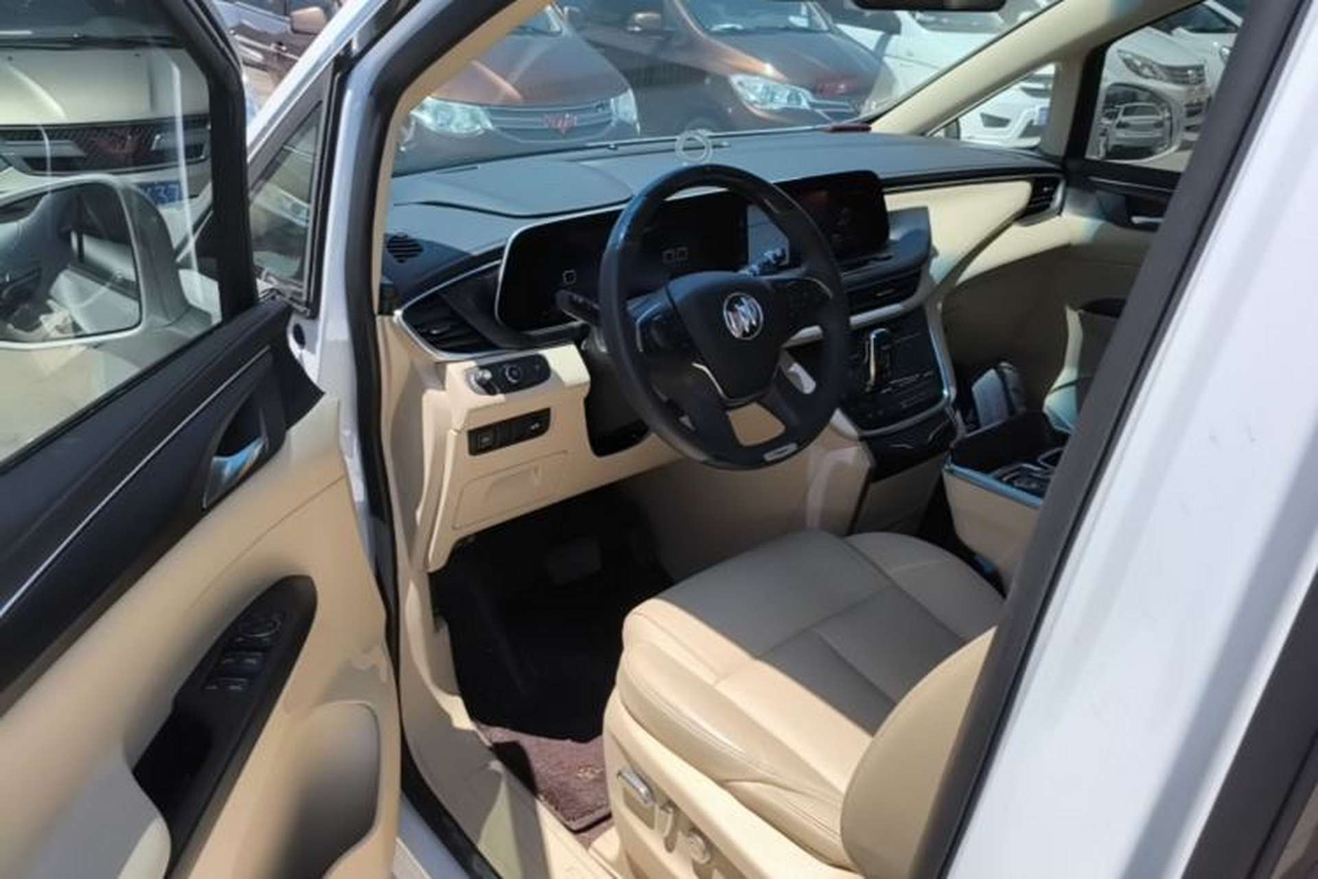 Used Buick GL8 2023 ES Lu Zun Deluxe Model Driver Seat