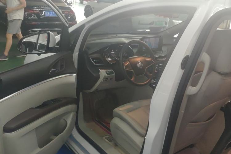 Used Buick GL8 2023 Land Executive Class Comfort Model Driver Seat