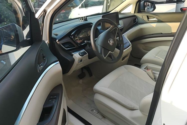 Used Buick GL8 2023 Land Executive Class Comfort Model Driver Seat